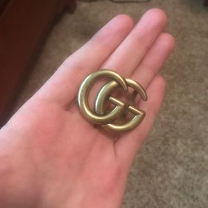 Removable Gucci belt buckle